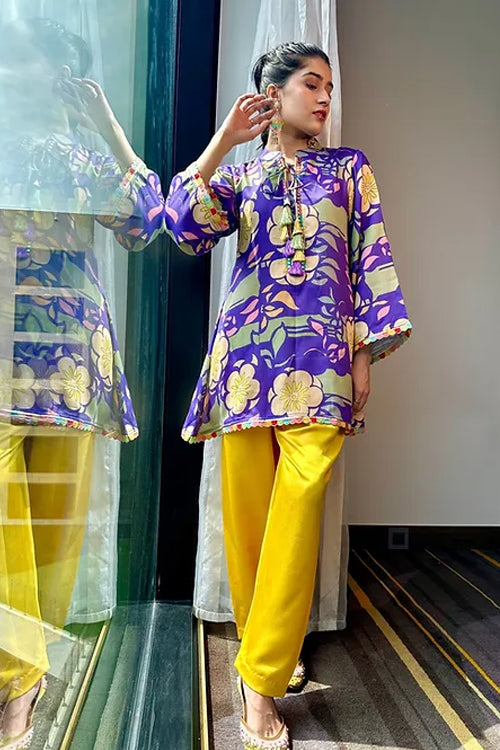 Amaira Colorful Festive Set